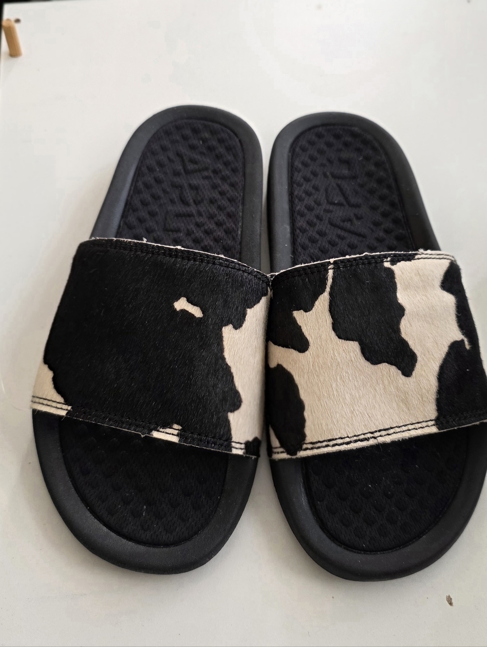 APL Limited Ed. Iconic Slide Genuine Calf Hair Size 7 Women